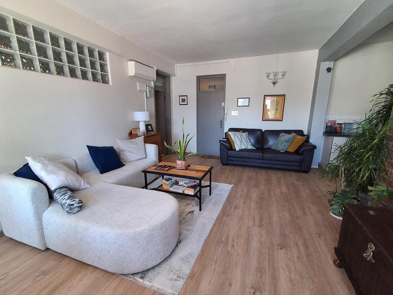2 Bedroom Property for Sale in Sea Point Western Cape